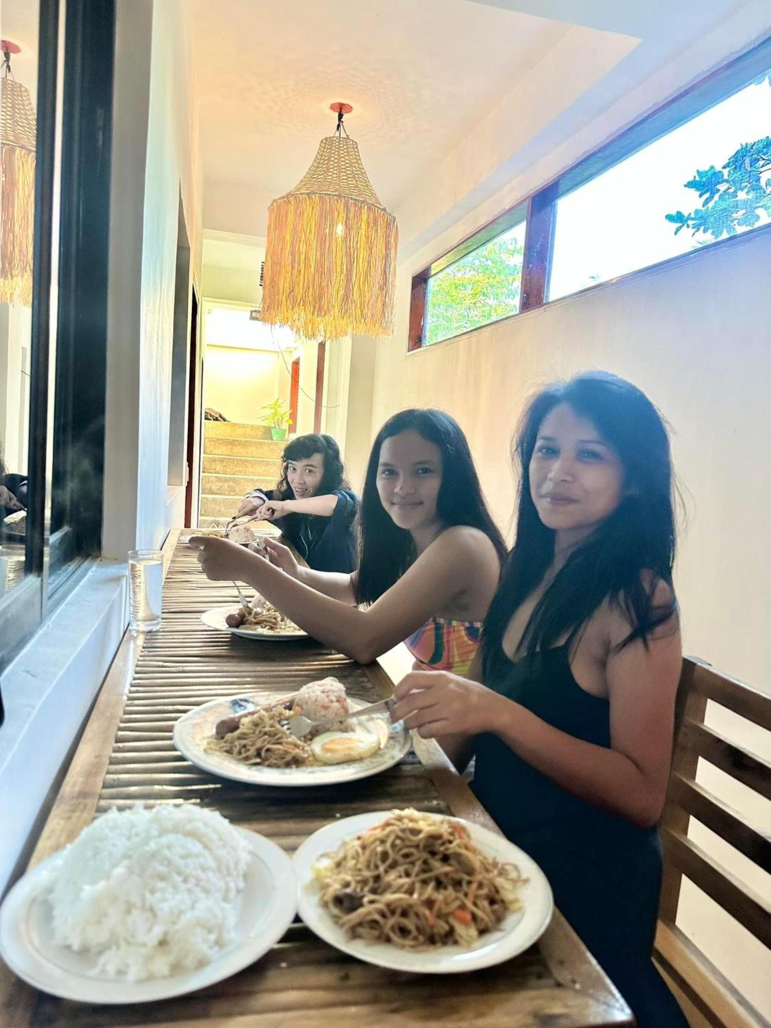 Siargao Zita'S Garden Inn Хенерал Луна Екстериор снимка